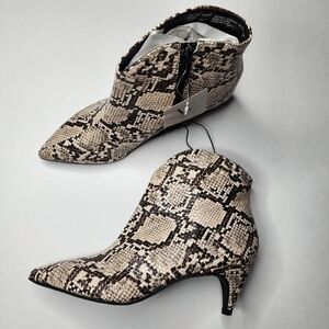 NWT Worthington Womens Marden Kitten Heel Booties Snakeskin Print 7.5